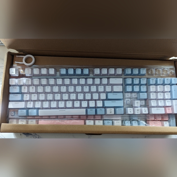 BRAND NEW Wired Mechanical keyboard - Picture 5 of 7